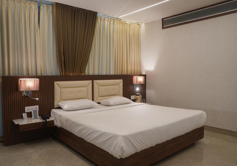 Hotel Jk Celebration Jabalpur Zewnętrze zdjęcie